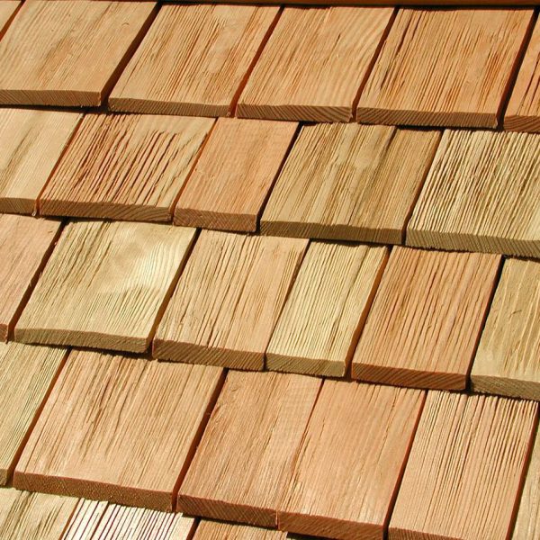 krovlja-iz-derevjannoj-dranki-600x600