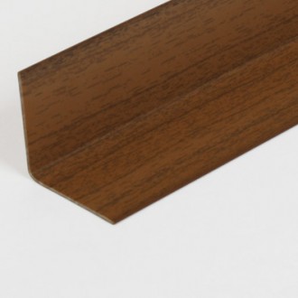 Уголок Идеал 20х20  2,7м. Орех