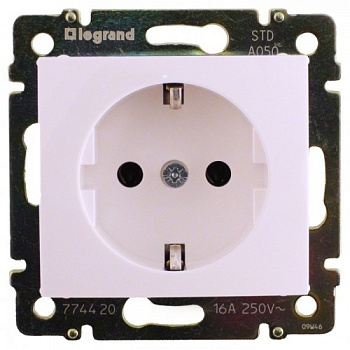 Механизм розетки 1-м СП VALENA с/з белый Legrand 774420 